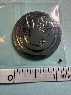 Pokémon TCG Celebrations Ultra-Premium Collection Metal Pikachu Coin RARE